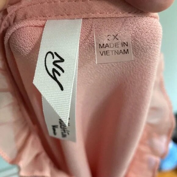 Light Pink Ruffle Sleeve Blouse Size 3X - Picture 5 of 5